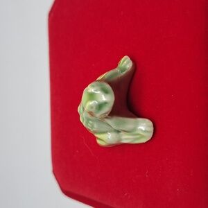 Wade whimsy collectible frog